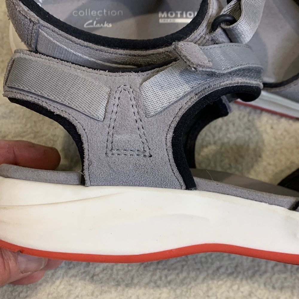 Clarks Gray Motion Sandals - Picture 3 of 7